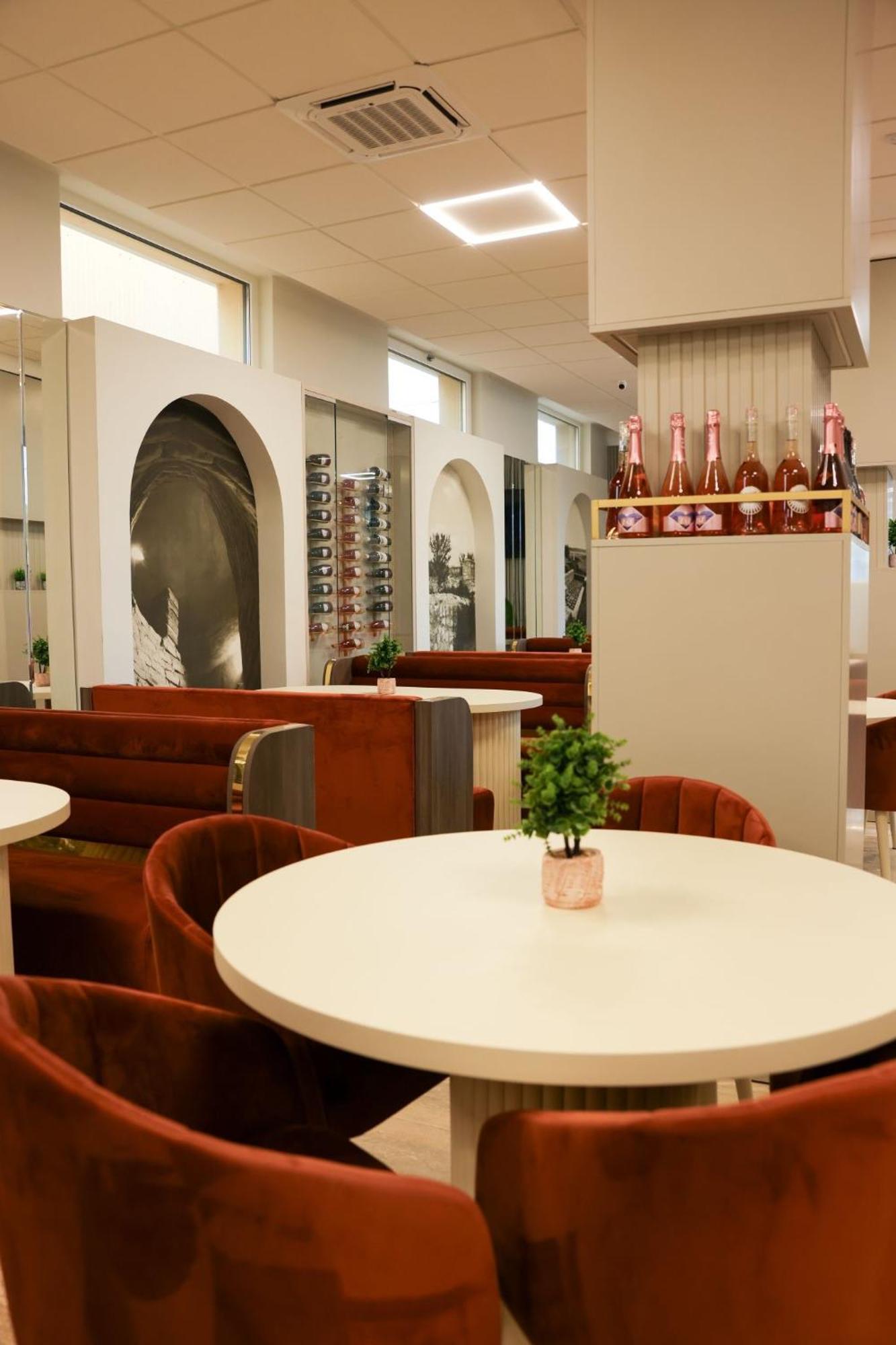 Mimi Hotel Corabia 외부 사진